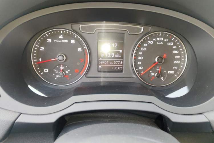 Used Audi Q3 2017 30 TFSI Fashion Model Odometer Close Up