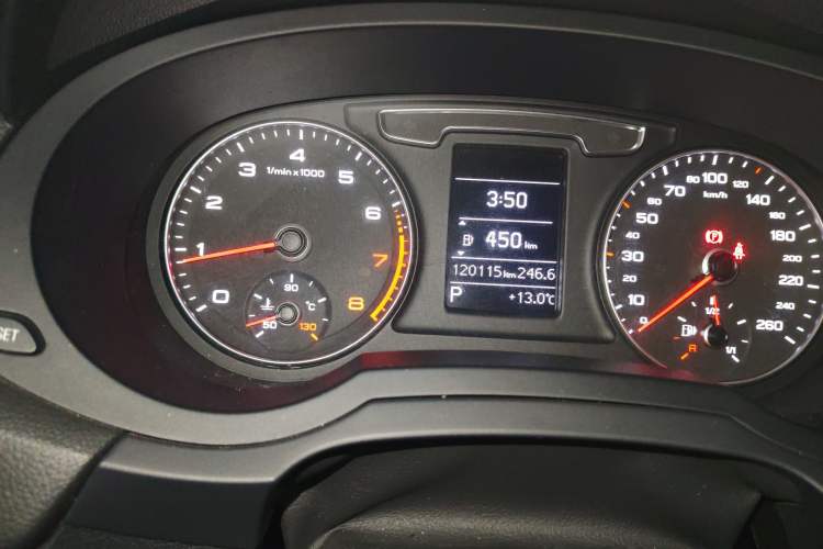 Used Audi Q3 2017 30 TFSI Fashion Model Odometer Close Up