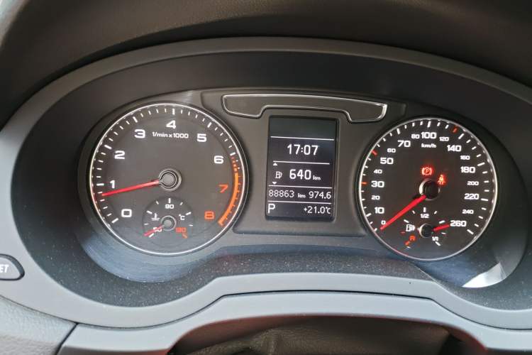 Used Audi Q3 2017 30 TFSI Fashion Model Odometer Close Up