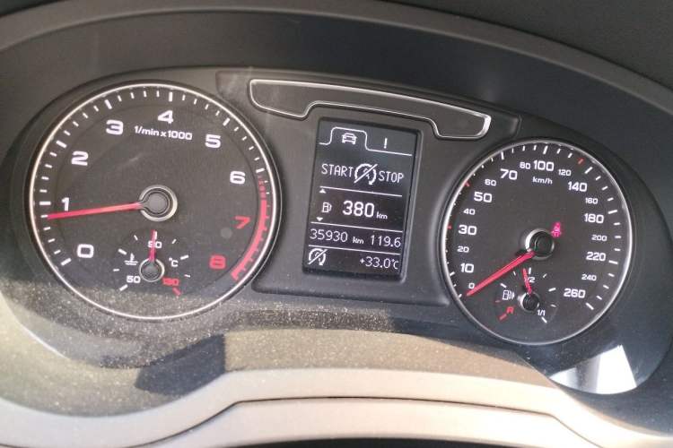 Used Audi Q3 2017 30 TFSI Fashion Model Odometer Close Up