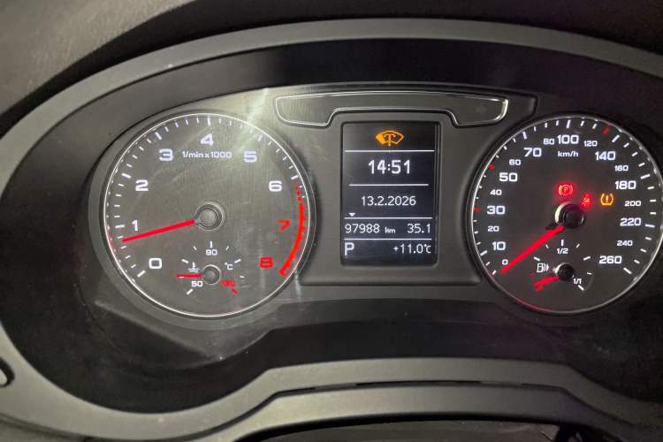 Used Audi Q3 2017 30 TFSI Fashion Model Odometer Close Up