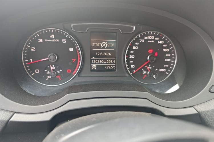 Used Audi Q3 2017 30 TFSI Fashion Model Odometer Close Up