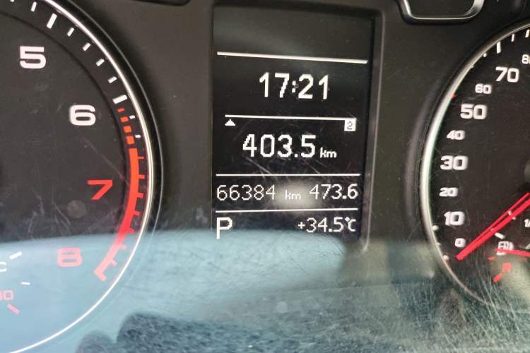 Used Audi Q3 2017 30 TFSI Fashion Model Odometer Close Up