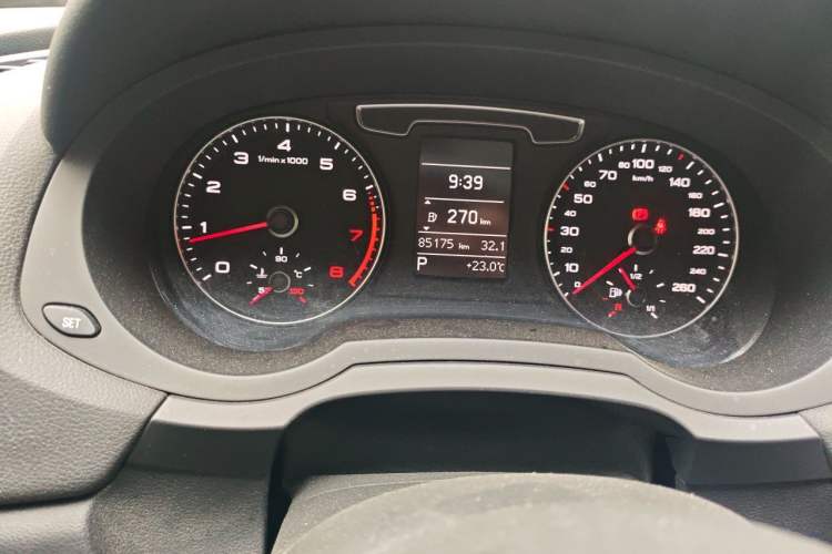 Used Audi Q3 2017 30 TFSI Fashion Model Odometer Close Up