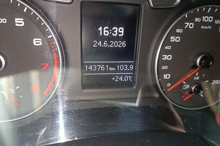 Used Audi Q3 2017 35 TFSI Fashion Model Odometer Close Up