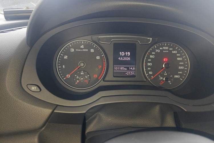 Used Audi Q3 2017 30 TFSI Fashion Model Odometer Close Up