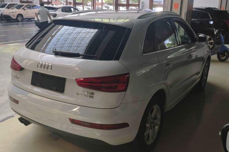 Used Audi Q3 2017 35 TFSI Fashion Model Rear Right 45 Deg