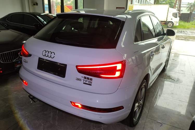 Used Audi Q3 2017 35 TFSI quattro all-wheel drive fashion model Rear Right 45 Deg