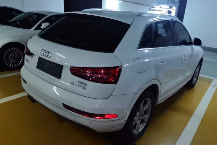 Used Audi Q3 2017 30 TFSI Fashion Model Rear Right 45 Deg