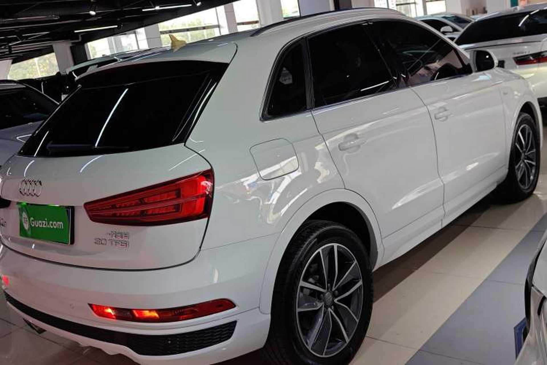 Used Audi Q3 2017 30 TFSI Fashion Model Rear Right 45 Deg