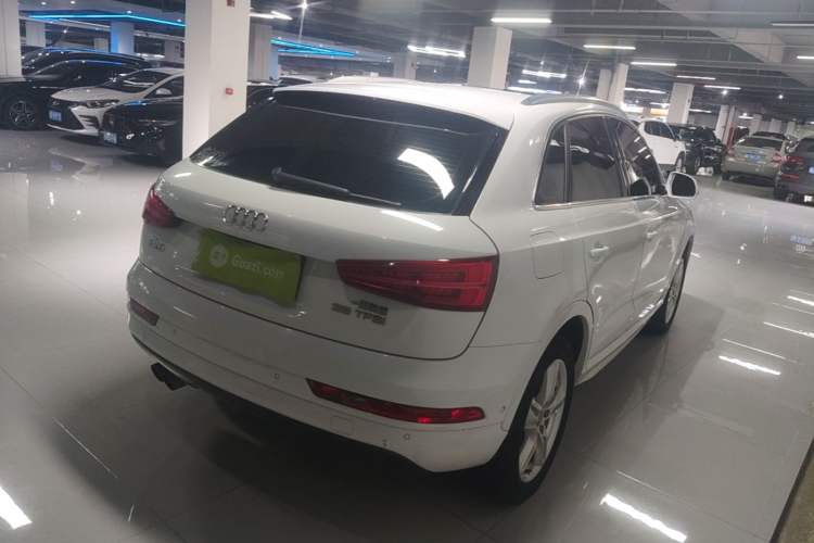 Used Audi Q3 2017 35 TFSI Style Edition Rear Right 45 Deg
