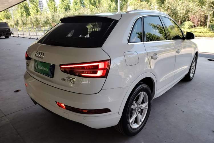 Used Audi Q3 2017 35 TFSI Fashion Model Rear Right 45 Deg