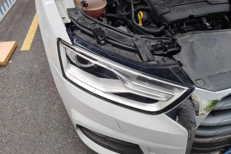 Used Audi Q3 2017 35 TFSI Fashion Model Right Front Headlight
