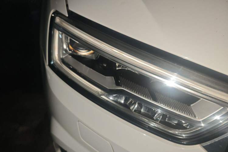 Used Audi Q3 2017 30 TFSI Fashion Model Right Front Headlight