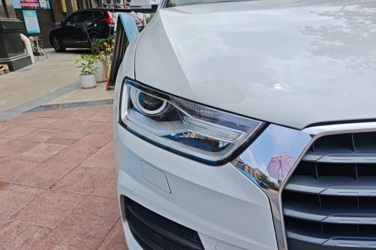 Used Audi Q3 2017 30 TFSI Fashion Model Right Front Headlight