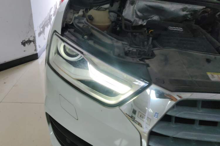 Used Audi Q3 2017 30 TFSI Fashion Model Right Front Headlight