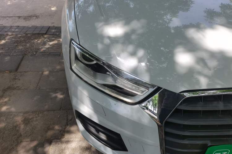 Used Audi Q3 2017 30 TFSI Fashion Model Right Front Headlight