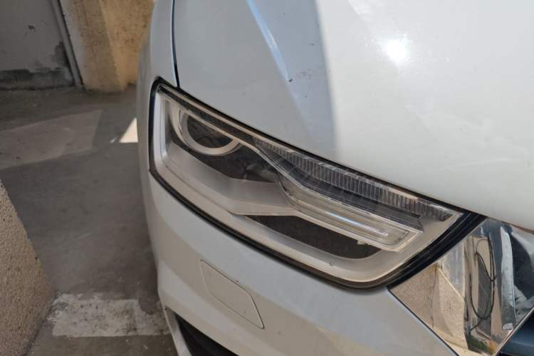 Used Audi Q3 2017 30 TFSI Fashion Model Right Front Headlight