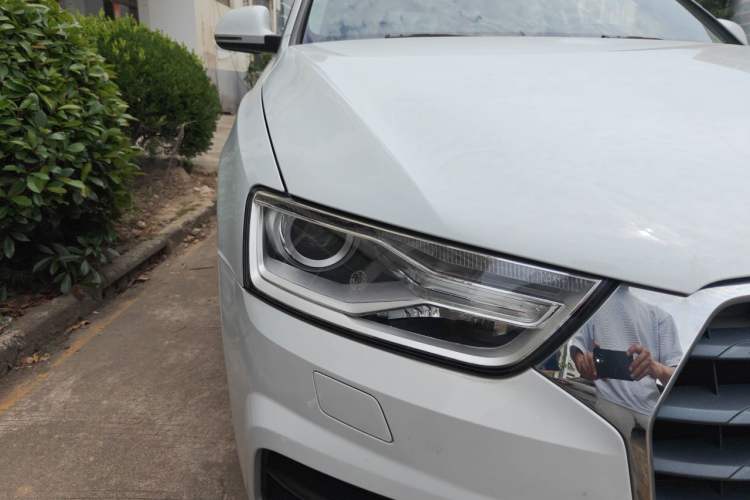 Used Audi Q3 2017 35 TFSI Fashion Model Right Front Headlight