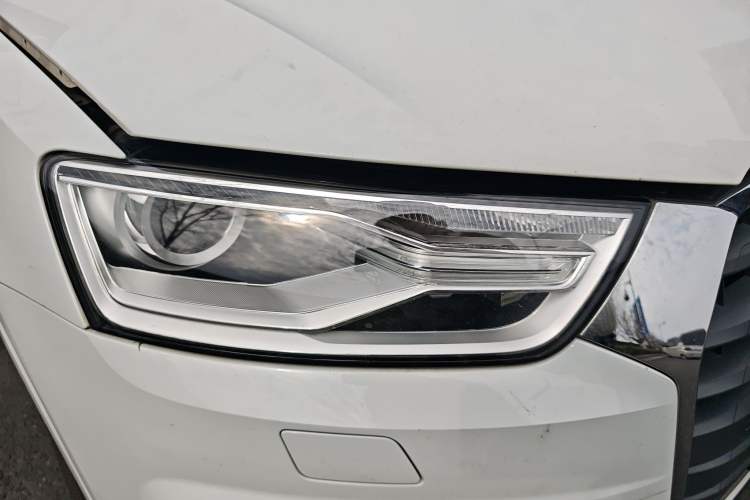 Used Audi Q3 2017 35 TFSI Fashion Model Right Front Headlight