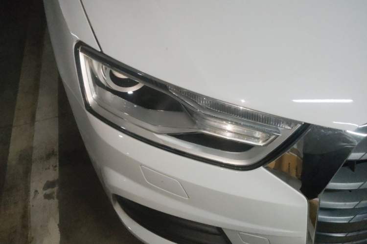 Used Audi Q3 2017 30 TFSI Fashion Model Right Front Headlight