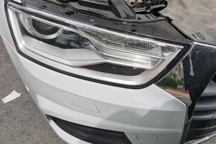 Used Audi Q3 2017 30 TFSI Fashion Model Right Front Headlight