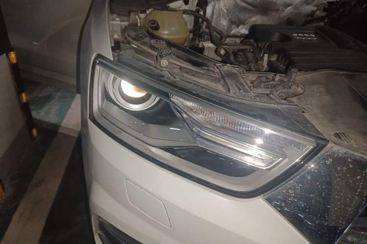 Used Audi Q3 2017 30 TFSI Fashion Model Right Front Headlight