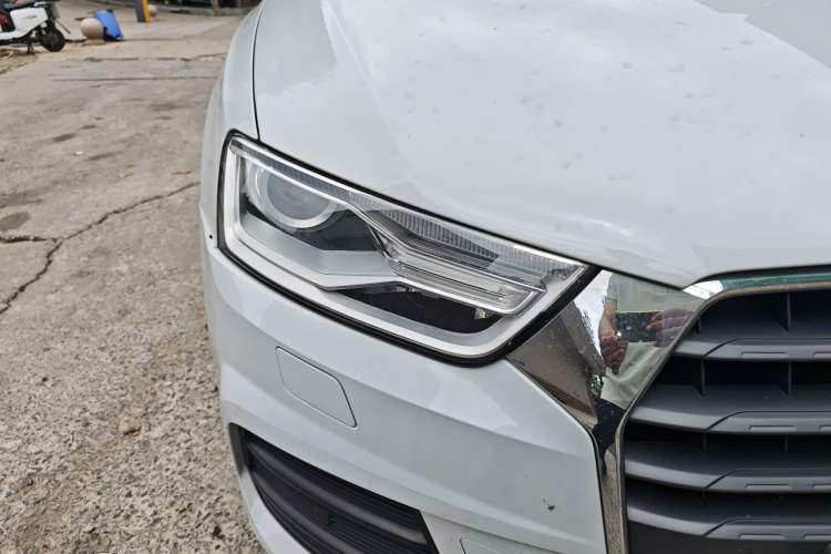 Used Audi Q3 2017 30 TFSI Fashion Model Right Front Headlight