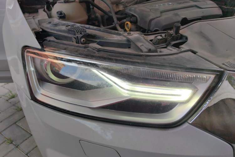 Used Audi Q3 2017 35 TFSI Fashion Model Right Front Headlight