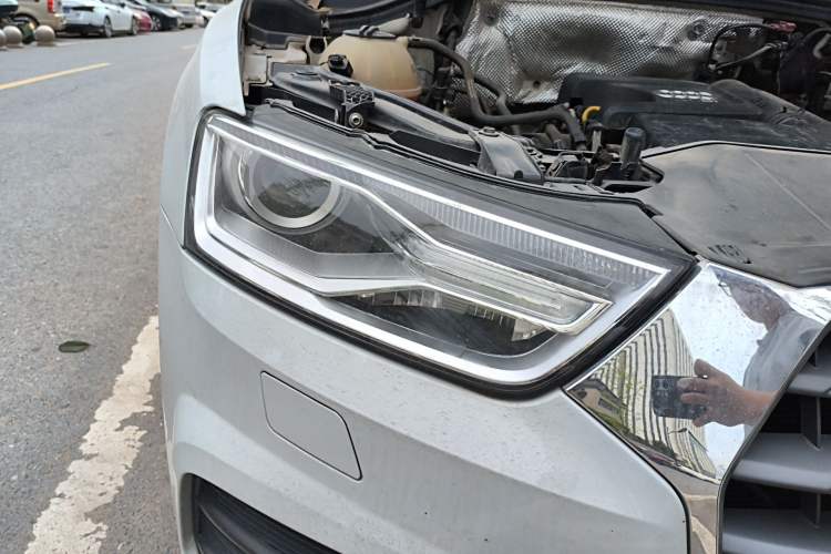 Used Audi Q3 2017 30 TFSI Fashion Model Right Front Headlight