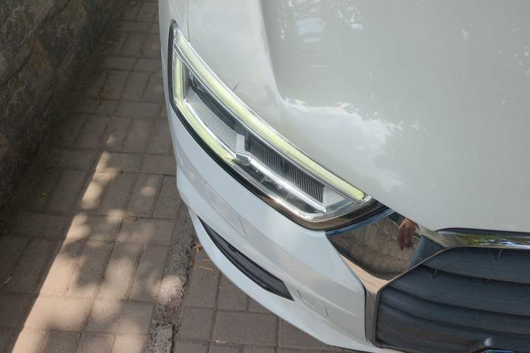 Used Audi Q3 2017 30 TFSI Fashion Model Right Front Headlight