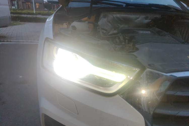 Used Audi Q3 2017 30 TFSI Fashion Model Right Front Headlight