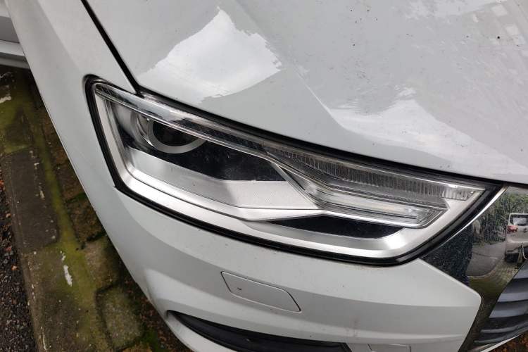 Used Audi Q3 2017 35 TFSI Fashion Model Right Front Headlight