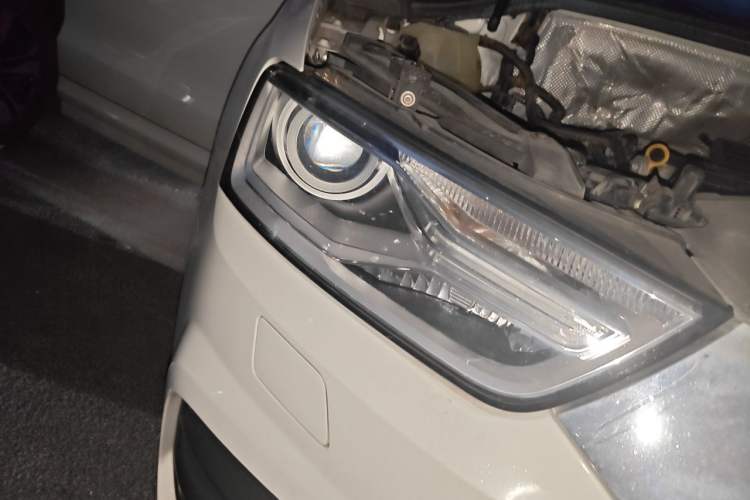Used Audi Q3 2017 30 TFSI Fashion Model Right Front Headlight