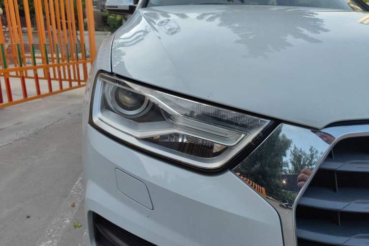 Used Audi Q3 2017 35 TFSI Fashion Model Right Front Headlight