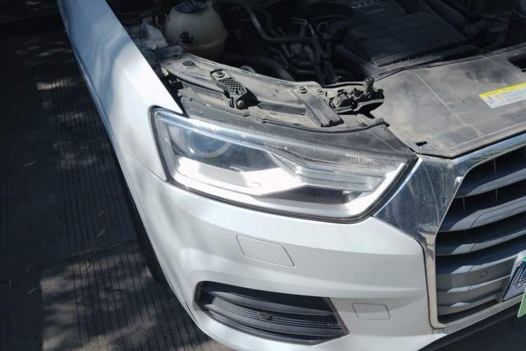Used Audi Q3 2017 30 TFSI Fashion Model Right Front Headlight