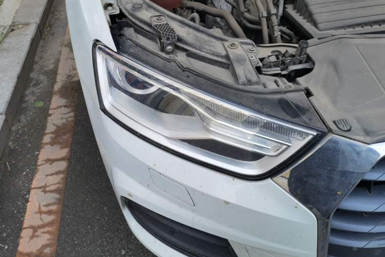 Used Audi Q3 2017 30 TFSI Fashion Model Right Front Headlight