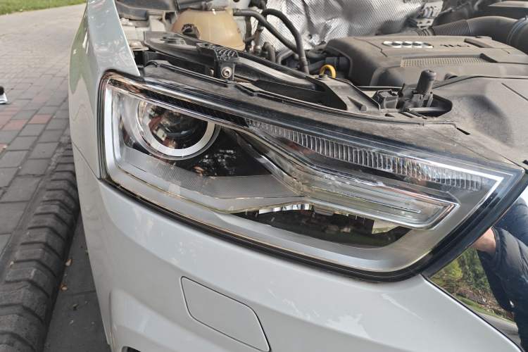 Used Audi Q3 2017 35 TFSI Fashion Model Right Front Headlight