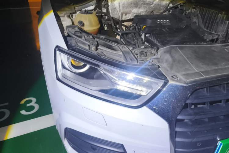 Used Audi Q3 2017 30 TFSI Fashion Model Right Front Headlight