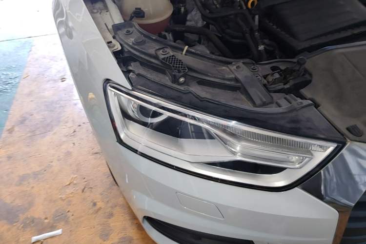 Used Audi Q3 2017 30 TFSI Fashion Model Right Front Headlight