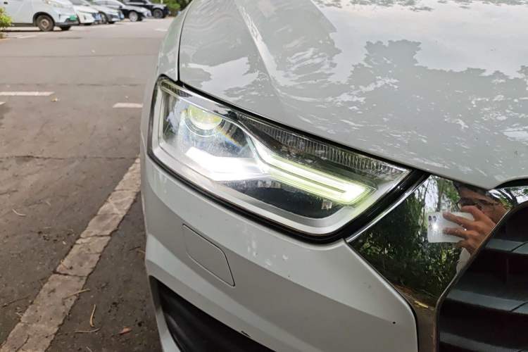 Used Audi Q3 2017 30 TFSI Fashion Model Right Front Headlight
