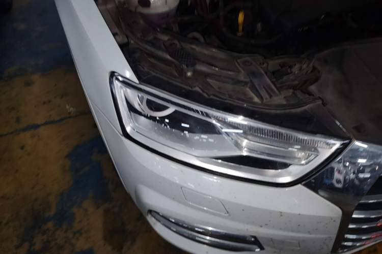 Used Audi Q3 2017 35 TFSI Fashion Model Right Front Headlight