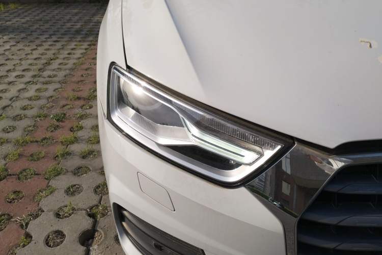 Used Audi Q3 2017 30 TFSI Fashion Model Right Front Headlight
