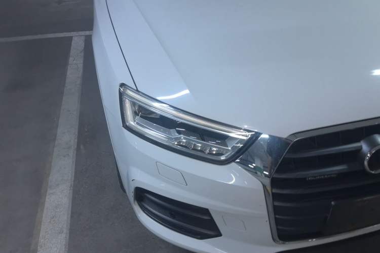 Used Audi Q3 2017 35 TFSI quattro all-wheel drive fashion model Right Front Headlight