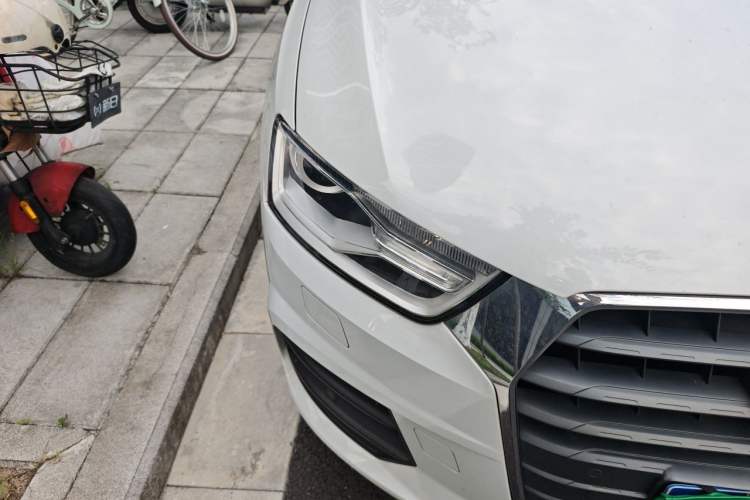 Used Audi Q3 2017 30 TFSI Fashion Model Right Front Headlight