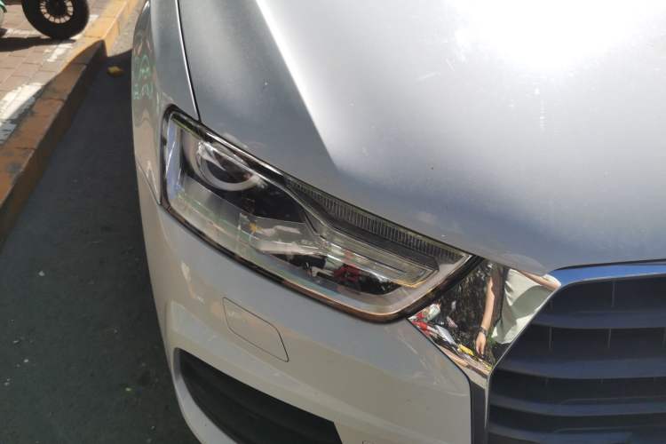 Used Audi Q3 2017 30 TFSI Fashion Model Right Front Headlight