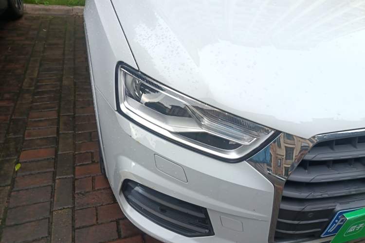Used Audi Q3 2017 35 TFSI Fashion Model Right Front Headlight