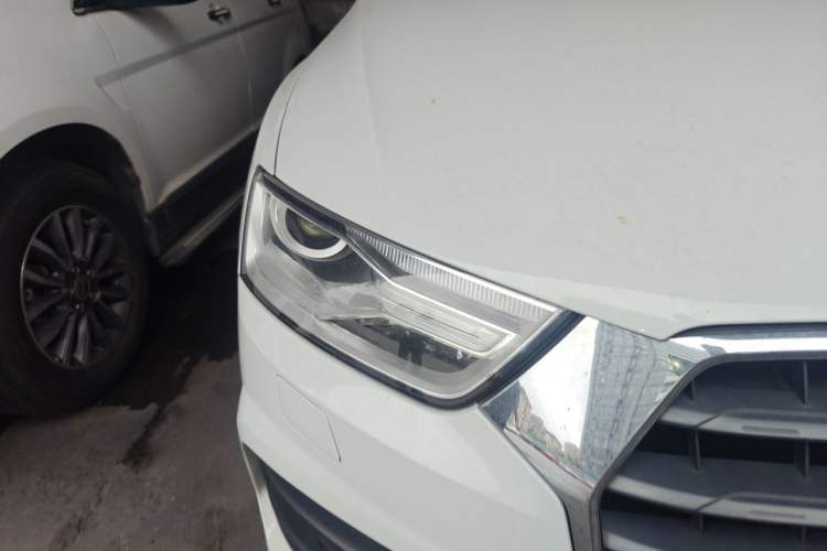 Used Audi Q3 2017 30 TFSI Fashion Model Right Front Headlight