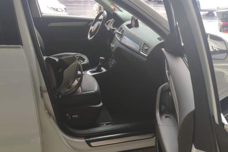 Used Audi Q3 2017 35 TFSI Fashion Model Right Front Seat