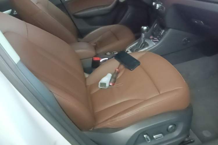 Used Audi Q3 2017 35 TFSI quattro all-wheel-drive sport model Right Front Seat